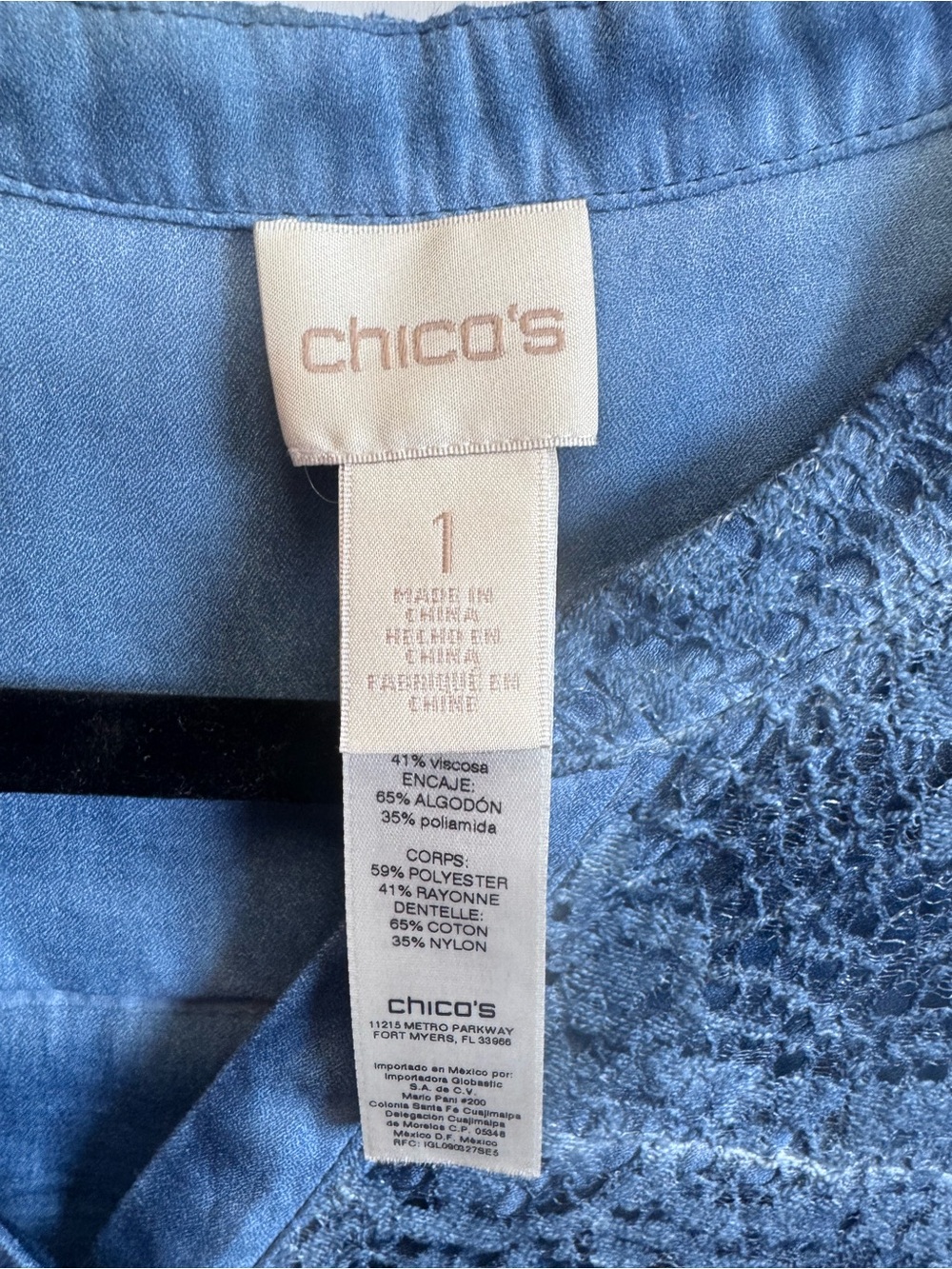 Chico’s Blue Ombre Lace Trim Button Front Blouse Size 1 Medium P2P 20” Lgth 30” - Picture 4 of 10